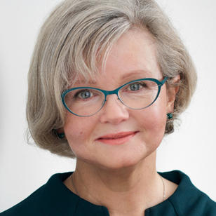 Photo of Dr Fiona Kerr